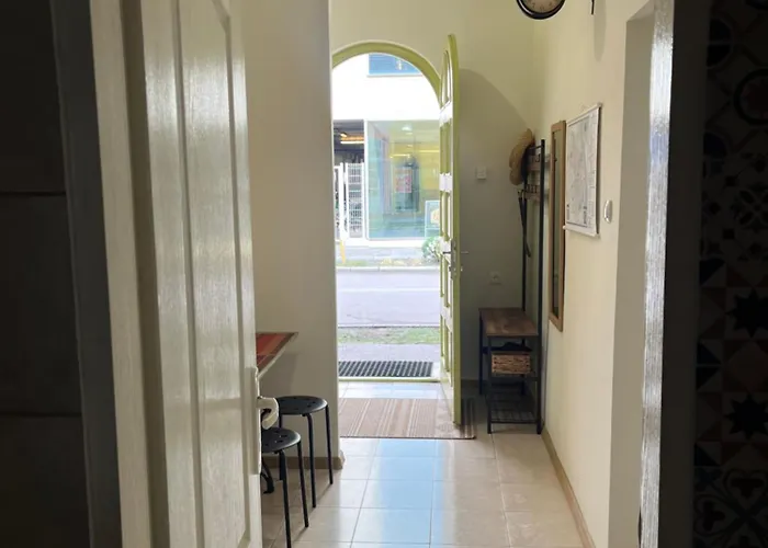 Old Tisa Daire Senta